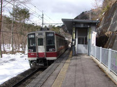 ６０１００台の数字のある車両が、野岩鉄道受け持ちです…男鹿高原駅にて