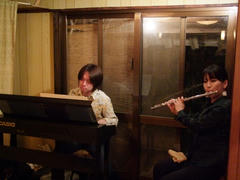 頑張って演奏してます（笑）