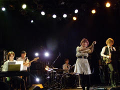 “Keep On”の手拍子中！？