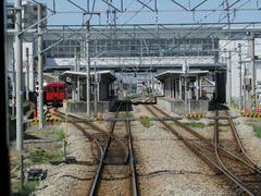 路線の中枢ともなる、筑前前原駅