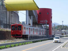 これは、駅と車両のデザインの合わせ技ですね！