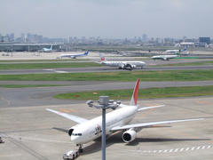 色々な航空会社の飛行機を収める事が出来ました♪