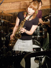 サックス的に難解な GG の曲を、見事に吹き切ってくれた、海野あゆみ（As）