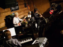 マイルス・デイビスの名曲“Tutu”を演奏した副田君