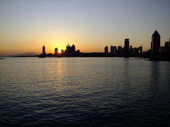 青島市中心部を望む