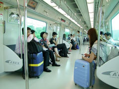 当然の如く、旅行者の利用が多いです