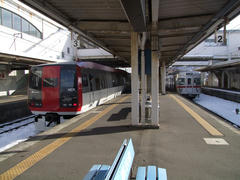 信州中野駅は、割りと大き目の造りです
