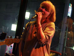 彬子さんが着ているのは、Big Mouth ５周年Ｔシャツ