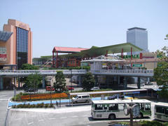 海老名駅側から見た、ViNA WALK 全景