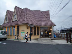藤田家の実家から、徒歩１分！…Cafe 楽