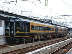 楽しい列車でした♪…熊本駅にて
