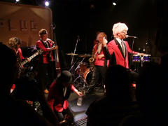 早速パフォーマンス♪