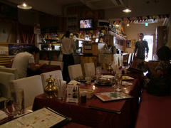 意外に綺麗な店内