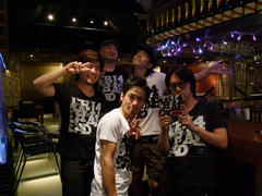 メンバー皆、TRI4TH Ｔシャツ！