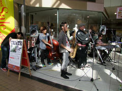 このような場所で演奏しました