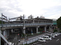 モノレールも開通し、大きな駅に発展しました