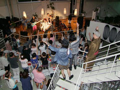自分達も“祭り”に応戦！