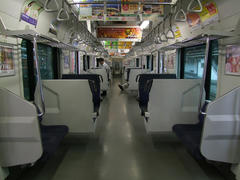 高崎線、湘南新宿ラインの主力、Ｅ２３１系の車内