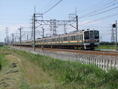 岡部駅～本庄駅間を走る２１１系