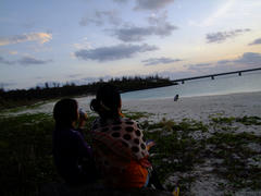宮古島の海を見ながら、乾杯（笑）
