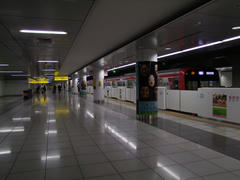 ホームドアも設置されている、羽田空港国際線ターミナル駅
