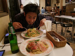 パスタを喰らう