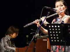 Mod's でのライブも、もうお馴染みです！