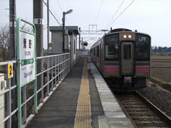 無人駅の鶯野駅