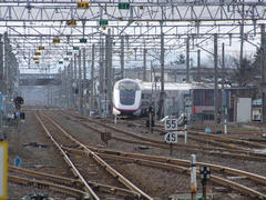 大曲駅を発車し、田沢湖方面に向かうＥ３系『こまち』号