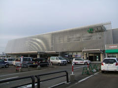 大曲駅の駅舎も新しくなっています