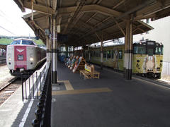 山陰本線の中でも中枢となる駅、米子駅…鬼太郎列車（ＪＲ境港線）も見れました♪