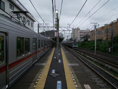 北池袋駅まで、ＪＲ埼京線と並走します