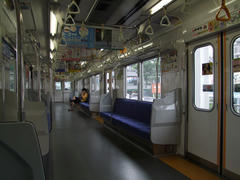 １００３０系リニューアル車の車内