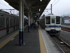 小川町駅以遠は、８０００系４両編成の列車が限定運用されています
