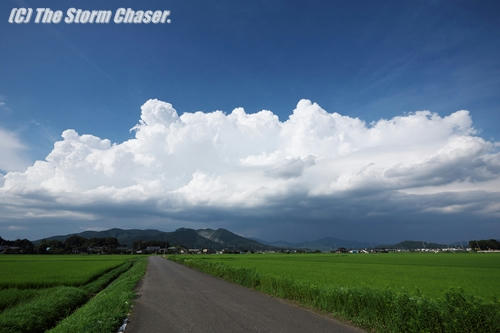 雄大雲