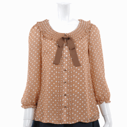 MISCH MASCH（ミッシュマッシュ）通販の襟プリーツドットプリントブラウス