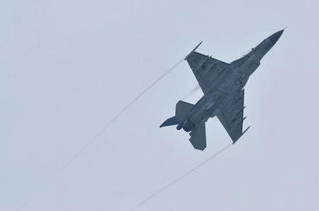 F2003B.jpg