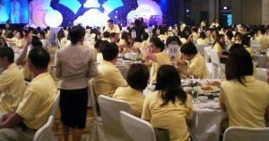 s-party1.jpg