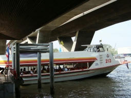 boat2.jpg