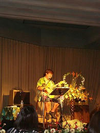 ukulive1.jpg