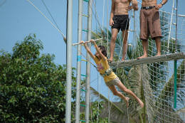 trapeze1.jpg