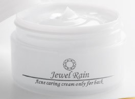 デコルテニキビはきついブラジャーのせい デコルテのブツブツニキビを自宅ケア