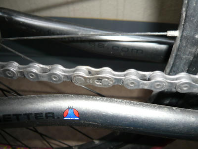 KMC_9Speed_Chain_Links.JPG