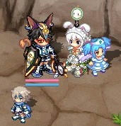 黒装備と白装備。