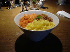 三色丼