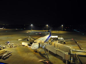 夜の羽田空港