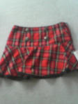 本日買ったチェックのスカート２