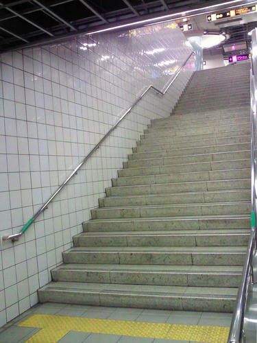 駅階段