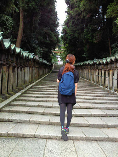 後姿・宝山寺