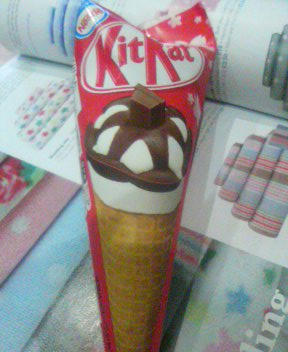キットカットコーンアイス